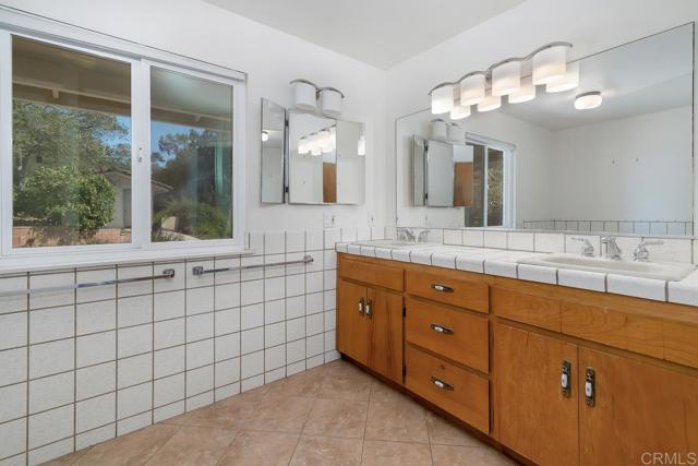 Detail Gallery Image 41 of 52 For 2382 Mirador, Vista,  CA 92084 - 3 Beds | 2/1 Baths