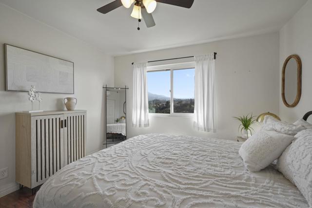 575 Otay Lakes Rd, Chula Vista CA: https://media.crmls.org/mediaz/5910e25d-352f-4c0a-b19d-d4a0cc24cee9.jpg