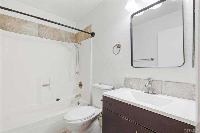 Detail Gallery Image 11 of 26 For 1651 S Juniper St #137,  Escondido,  CA 92025 - 3 Beds | 2/1 Baths