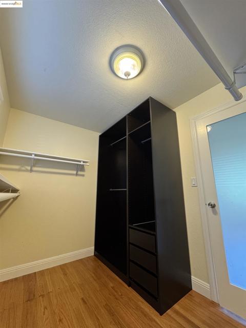 8 Juniper Way, Moraga CA: https://media.crmls.org/mediaz/5911a59b-7349-400a-b754-1ad27caf5a14.jpg