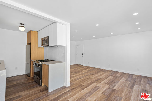 1563 Gordon Street, Los Angeles CA: https://media.crmls.org/mediaz/5911a847-eab2-4adf-92d5-569a26557019.jpg