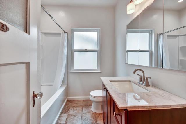 325 Capitol Street, Salinas CA: https://media.crmls.org/mediaz/59139155-f3ba-45b0-a670-c9aee6739a12.jpg