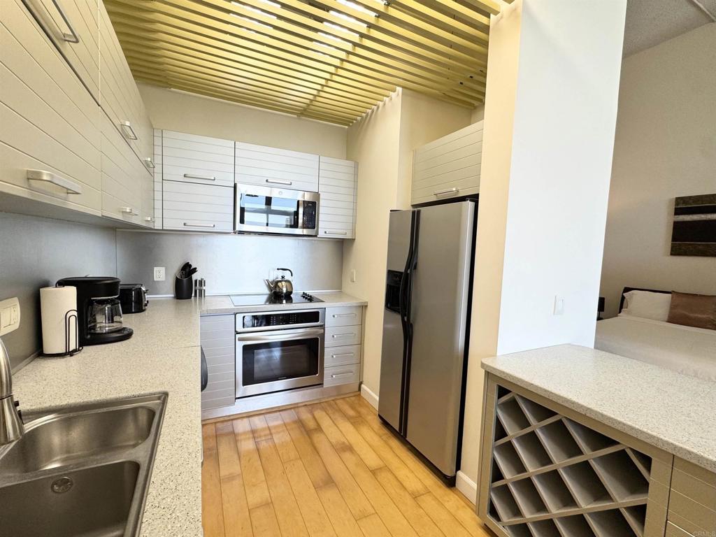 550 Seagaze Drive - photo 12