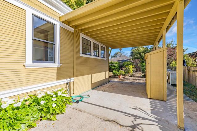 333 Waverley Street, Palo Alto CA: https://media.crmls.org/mediaz/5913e98c-6c0f-4818-9f49-64954054f8fd.jpg