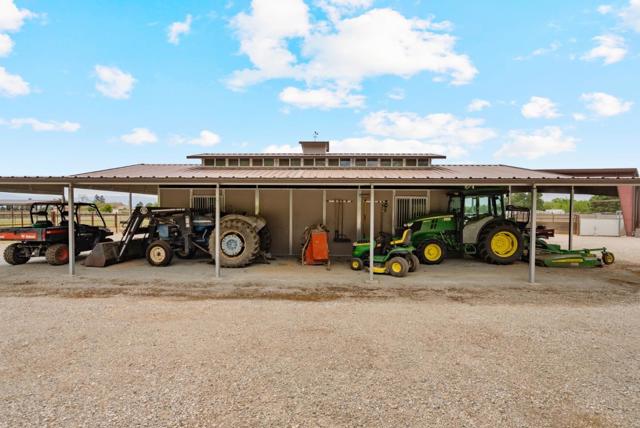 804 Comstock Road, Hollister CA: https://media.crmls.org/mediaz/5913f843-4fcb-4244-923d-40bf62cfb47b.jpg