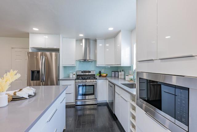 994 Pocatello Avenue, Sunnyvale CA: https://media.crmls.org/mediaz/59145422-916b-4f32-a6c9-299793a33fd5.jpg