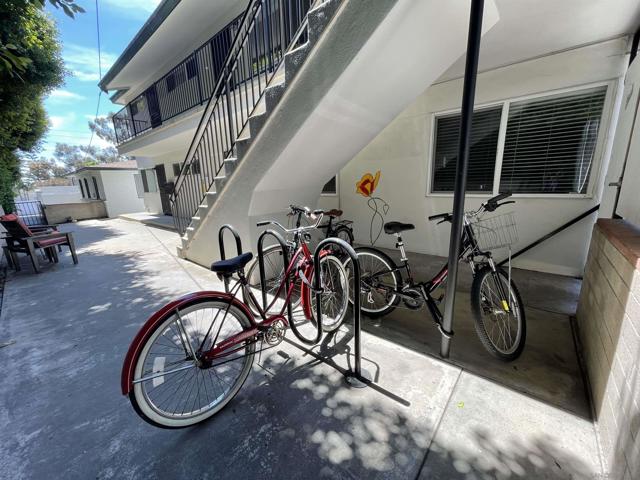 2254 Garnet Ave, San Diego CA: https://media.crmls.org/mediaz/5914d2a6-ade9-47bc-b830-63a97ce003bb.jpg