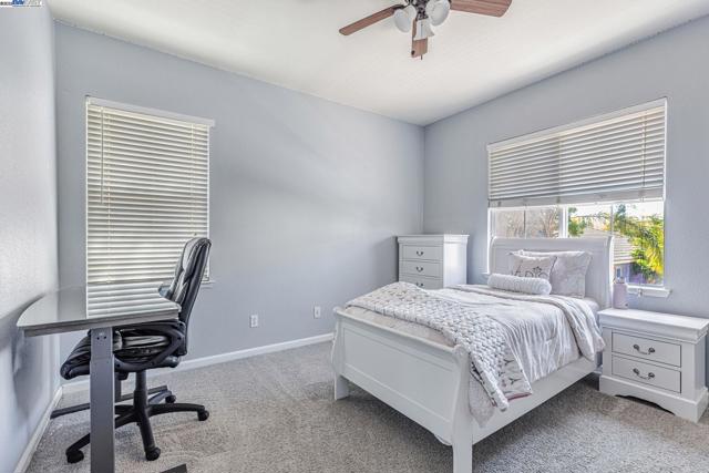 799 Ellerbrook St, Mountain House CA: https://media.crmls.org/mediaz/5914ed16-bb02-432e-92ca-c0f144d28438.jpg