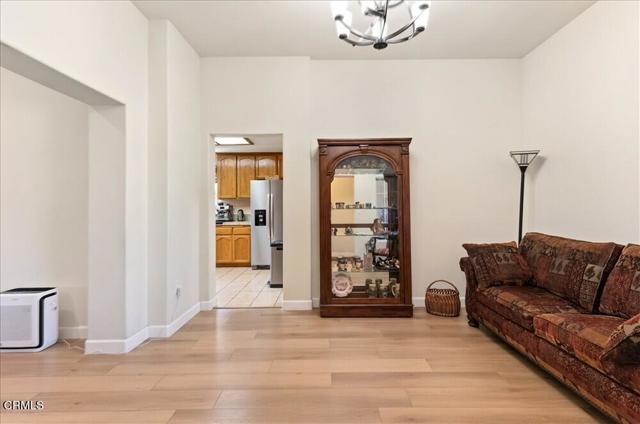 Detail Gallery Image 6 of 46 For 5813 Ragusa Ln, Bakersfield,  CA 93308 - 3 Beds | 2 Baths