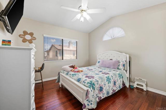 Detail Gallery Image 11 of 26 For 15560 La Entrada Dr, Moreno Valley,  CA 92551 - 5 Beds | 3 Baths