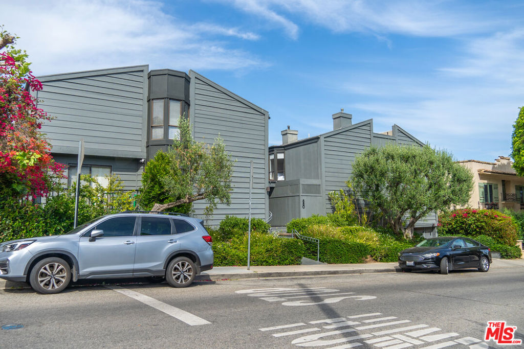880 Hilldale Avenue #10