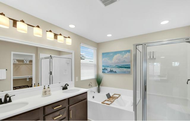 84131 Azzura Way, Indio CA: https://media.crmls.org/mediaz/5917eb27-0027-4c27-8e8b-07d7ae7910ca.jpg