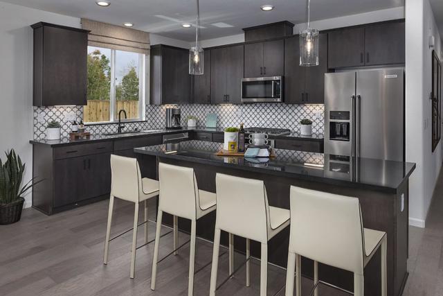 1901 Amaryllis Drive, Hollister CA: https://media.crmls.org/mediaz/5918b980-81de-4601-9960-9c95af623f48.jpg