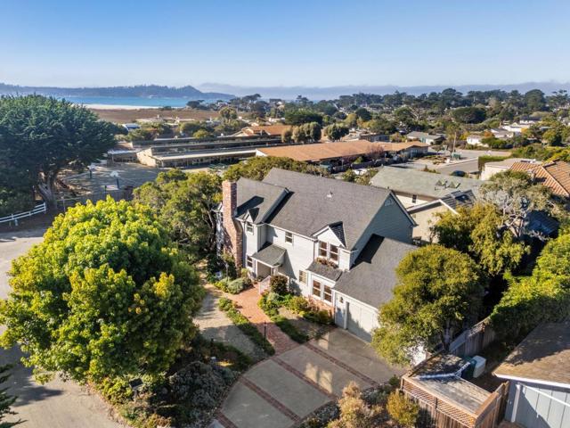 2830 14th Avenue, Carmel CA: https://media.crmls.org/mediaz/591949e5-c61e-4c58-90f3-d8ea1ee21a3f.jpg