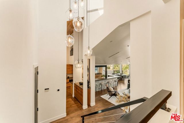 3372 Longridge Terrace photo 12