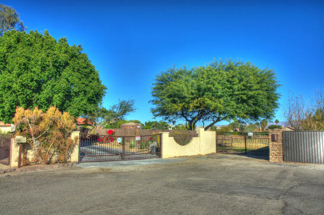 42605 Byron Place, Bermuda Dunes CA: https://media.crmls.org/mediaz/591a7a49-edd4-4ce2-a7c1-bf17f16d37dd.jpg