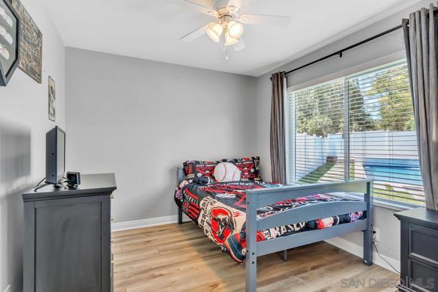 13533 Mora Cir, Poway CA: https://media.crmls.org/mediaz/591b141c-5ce7-4084-b4e4-f1606025f144.jpg