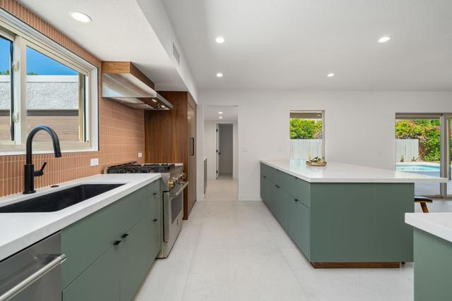 48335 Alan Circle, Palm Desert CA: https://media.crmls.org/mediaz/591b2a29-7b17-43c3-b2a1-dac4ad1201af.jpg