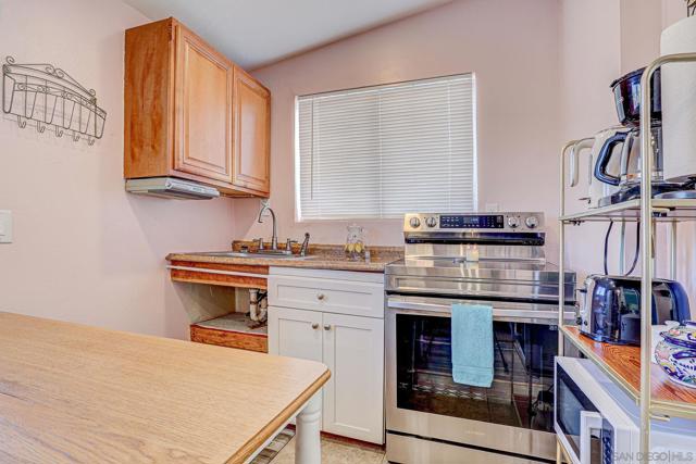 999 E Division St, National City CA: https://media.crmls.org/mediaz/591b33ca-d517-49e8-8c0c-423245e5e705.jpg