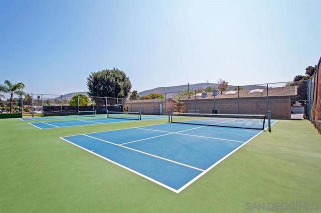 1315 Camino Linda Dr, San Marcos CA: https://media.crmls.org/mediaz/591b349f-855d-4d21-9b4f-cd95ef00c11f.jpg