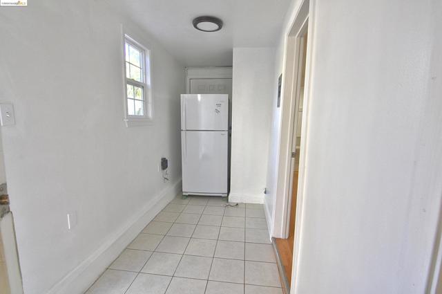 Image 26 of 27 For 3521 Midvale Ave