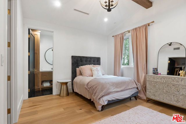 726 N Alta Vista Boulevard, Los Angeles CA: https://media.crmls.org/mediaz/591de85a-87f7-497f-b1b4-4f114348f91c.jpg