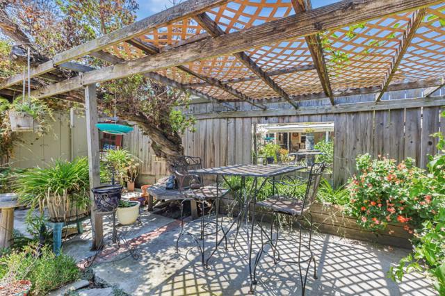 484 E Evelyn Avenue, Sunnyvale CA: https://media.crmls.org/mediaz/591e8a17-b25f-4ac9-ba70-626680941267.jpg