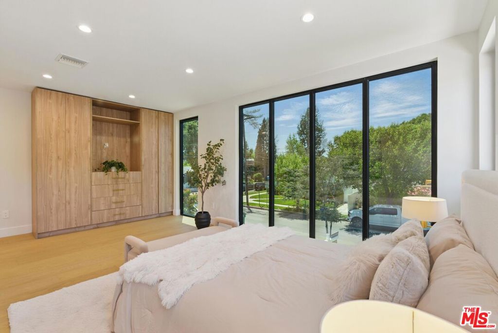 4906 Van Noord AvenueSherman Oaks image #47