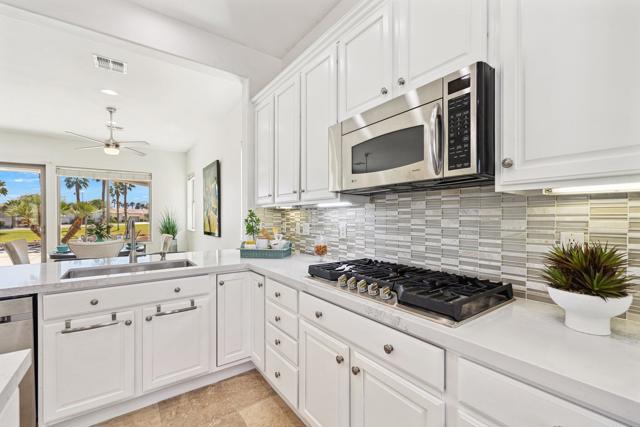 80521 Camino San Mateo, Indio CA: https://media.crmls.org/mediaz/591eca3b-5d10-4bcb-9054-87a730122d2e.jpg