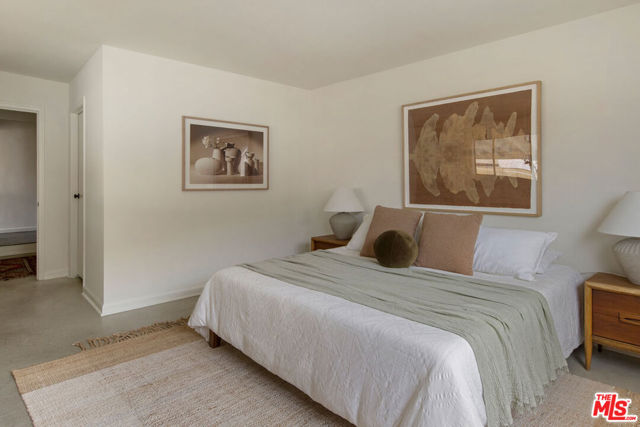 5361 Oakland Street, Los Angeles CA: https://media.crmls.org/mediaz/591f8a28-6b1c-4add-a770-8b674e8f368e.jpg