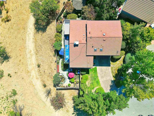 5295 Winifred Dr, Castro Valley CA: https://media.crmls.org/mediaz/592109a1-9745-4950-8ee5-d6190ddf672c.jpg