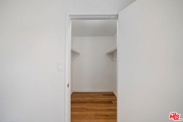 870 Crenshaw Boulevard, Los Angeles CA: https://media.crmls.org/mediaz/5921733e-c859-4043-8a64-c1396dc16f8c.jpg