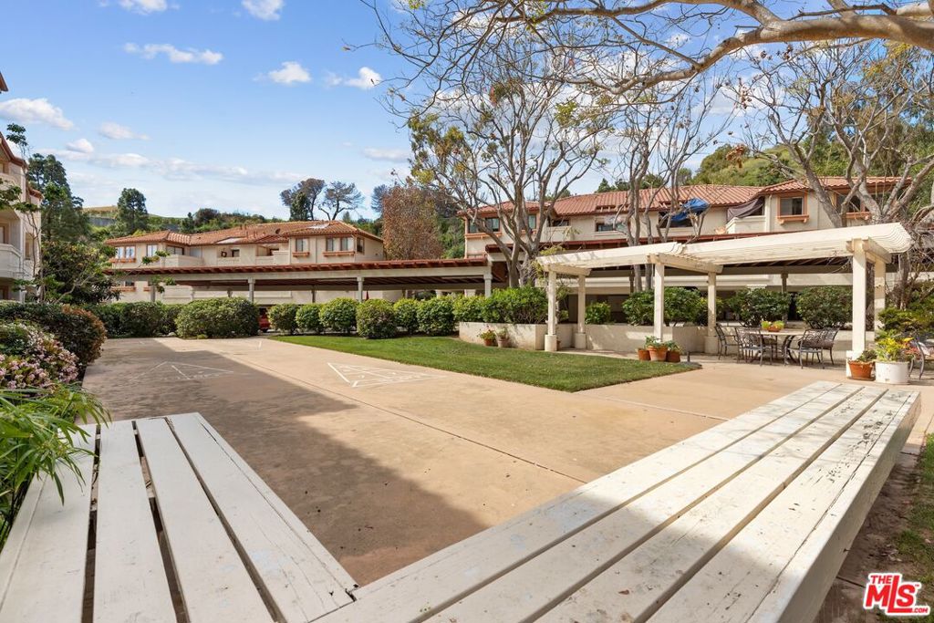 501 N Palisades Drive #103