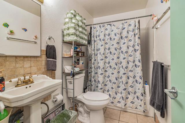 748 Clara Street, Oakland CA: https://media.crmls.org/mediaz/5922ccf7-e507-431a-837a-0498ead937d0.jpg