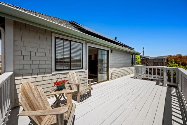 316 Valdez Avenue, Half Moon Bay CA: https://media.crmls.org/mediaz/59231db6-91f8-42b9-b981-5c14b1e6bda5.jpg