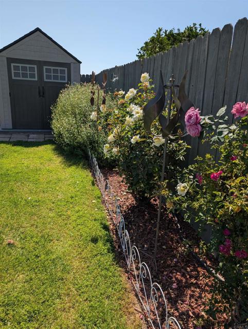 564 Larchwood Drive, San Marcos CA: https://media.crmls.org/mediaz/592326d2-315c-42ca-acd9-06749df74231.jpg