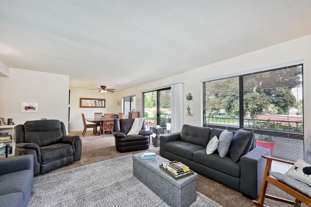 Detail Gallery Image 5 of 33 For 3168 via Vista #B,  Laguna Woods,  CA 92637 - 2 Beds | 2 Baths