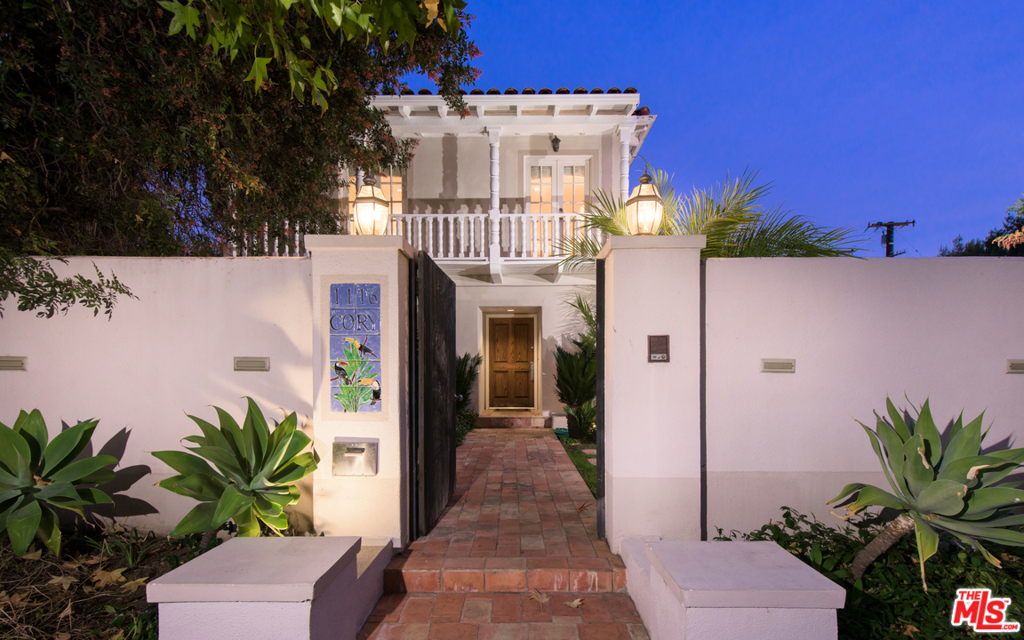 1116 Cory Avenue