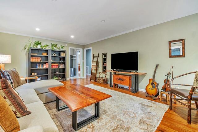 165 Saint Francis Drive, Boulder Creek CA: https://media.crmls.org/mediaz/5923d848-db95-4296-a7a1-9e5cc7f41291.jpg