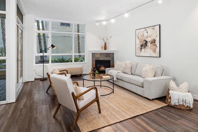 850 Beech St, San Diego CA: https://media.crmls.org/mediaz/5924b471-9cd7-4cfd-bde0-80fd82ae6cec.jpg