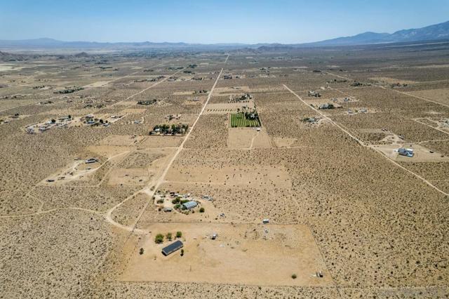0 Joshua RD, Lucerne Valley CA: https://media.crmls.org/mediaz/59250385-99db-4a30-af60-89219bb3a490.jpg