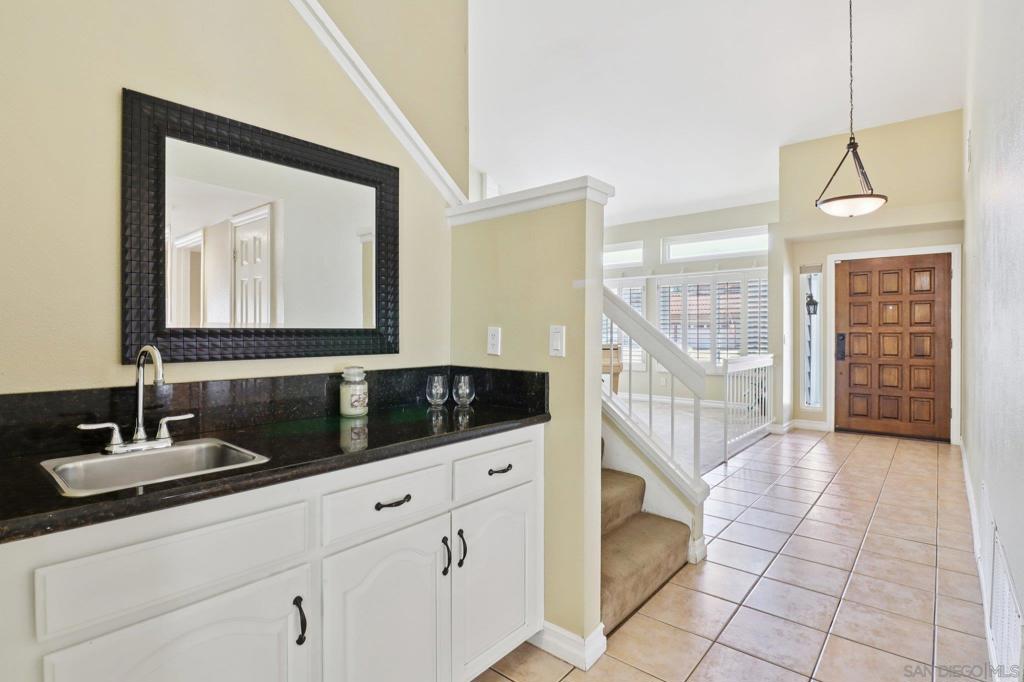 MLS #250035843SD img 24