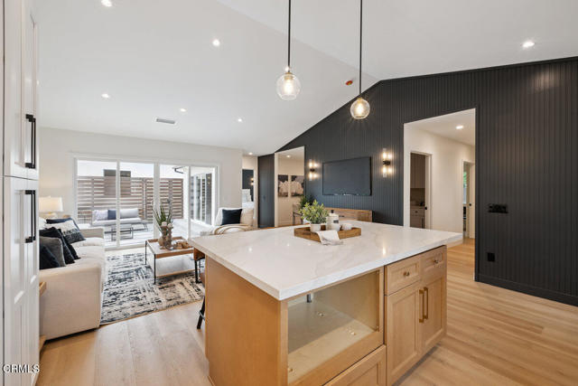 2711 2715 Dawson Avenue, Ventura CA: https://media.crmls.org/mediaz/592555a6-1dc3-4c38-ad13-e1933e2e6e25.jpg