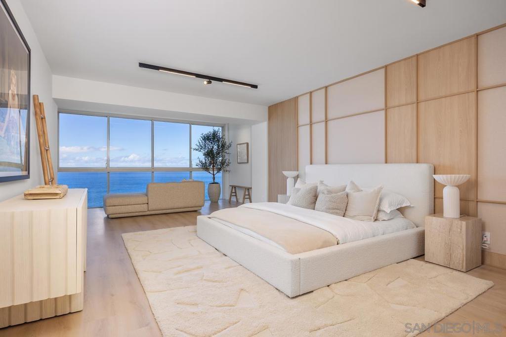 939 Coast - photo 13