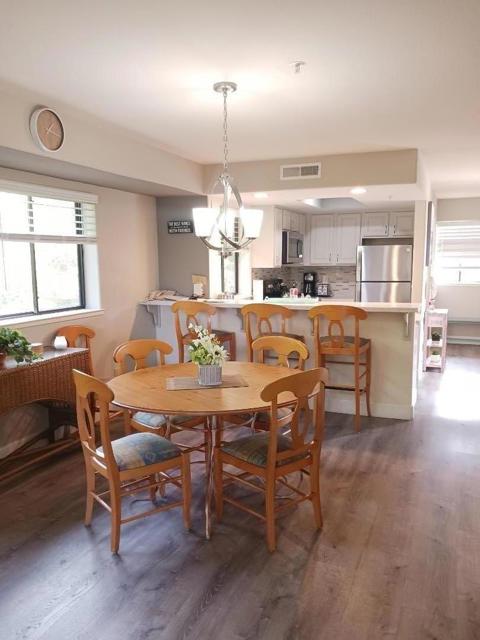 450 Seascape Resort Drive, Aptos CA: https://media.crmls.org/mediaz/59261bc8-2a2f-4a41-880d-4ea8bab59c72.jpg