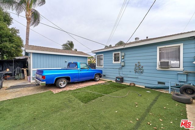 1060 S Rebecca Street, Pomona CA: https://media.crmls.org/mediaz/592639b4-d237-4b8d-820e-dc1b8546dc53.jpg