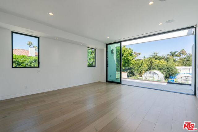 444 N Kings Road, Los Angeles CA: https://media.crmls.org/mediaz/5926dafd-f70d-418f-b72f-5f63a87a3bcc.jpg