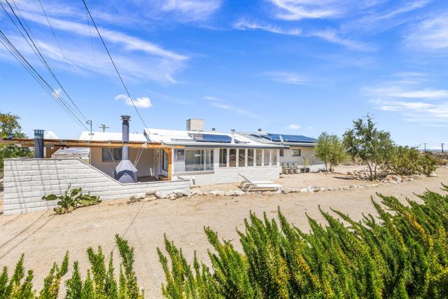 7648 Araby Avenue, 29 Palms CA: https://media.crmls.org/mediaz/5927e047-d1c6-4c60-8660-f96ad29945af.jpg