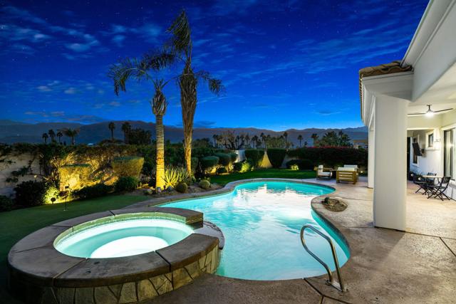 33 Calle La Reina, Rancho Mirage CA: https://media.crmls.org/mediaz/5927e504-72b5-4f85-985c-8bb51a49b129.jpg