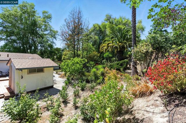 3824 Via Granada, Moraga CA: https://media.crmls.org/mediaz/59298622-3a98-4752-944b-8d0fa03869f2.jpg